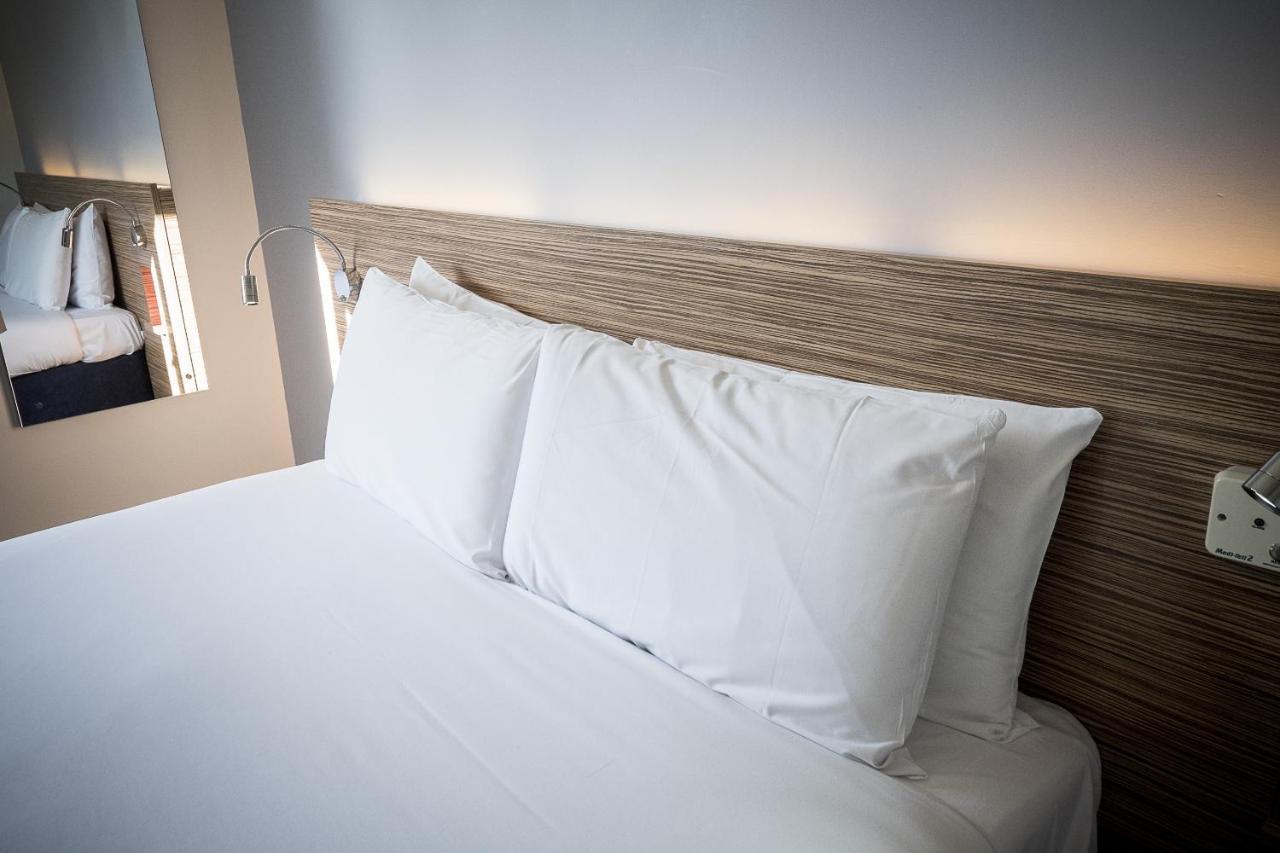 Travelodge Лимерик Номер фото