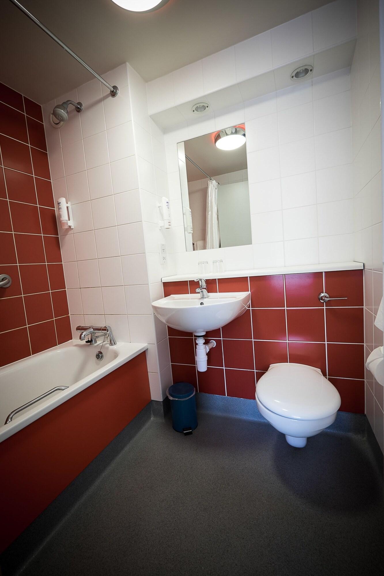 Travelodge Лимерик Экстерьер фото
