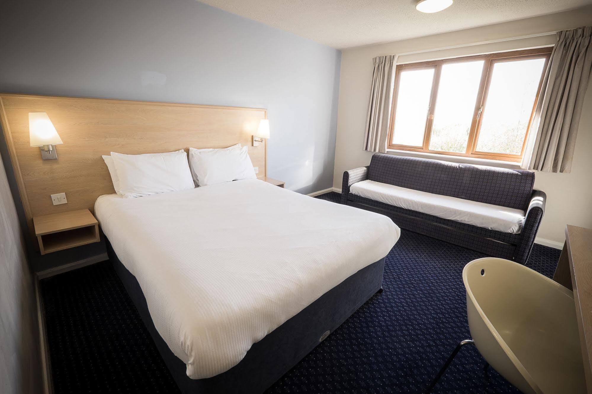 Travelodge Лимерик Экстерьер фото